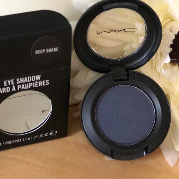 MAC Eyeshadow * Deep Shade - Picture 2 of 3